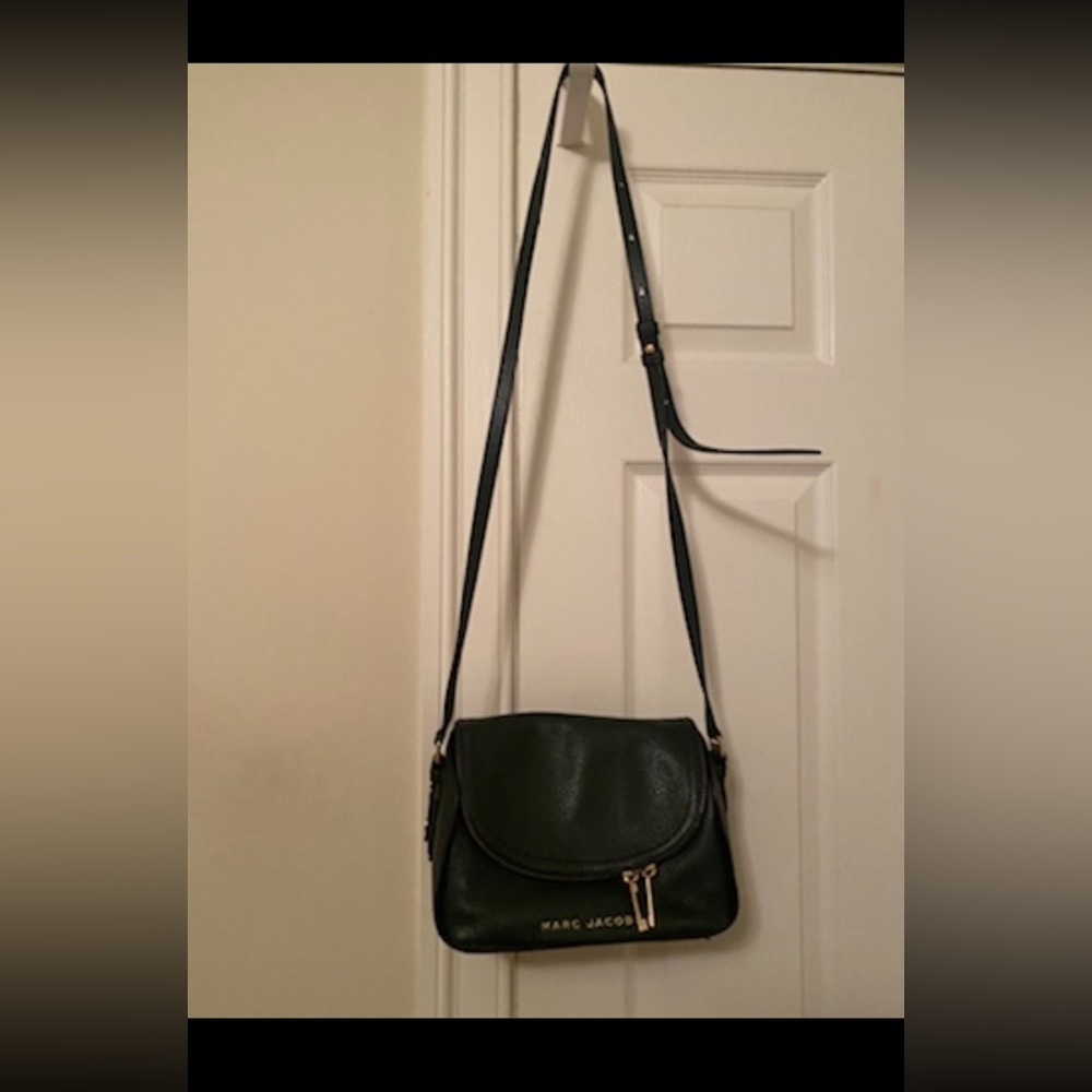 Super cute dark green Marc jacobs bag